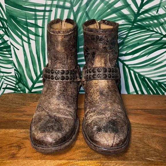 Frye Phillip Studded Harness Boots Distressed Leather 76492 5.5B - Picture 2 of 10